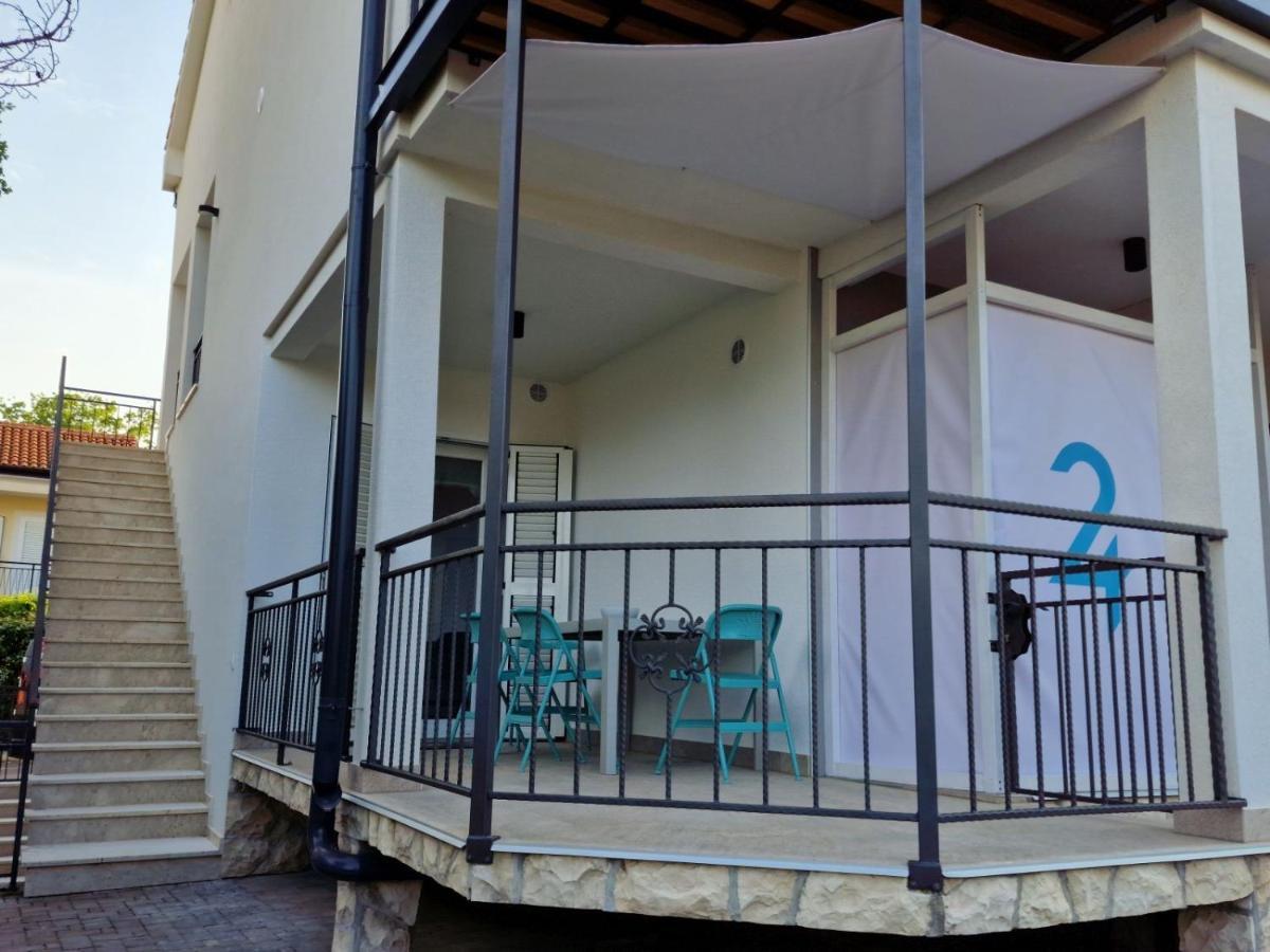 Anna24 Holidays Vantacici Bagian luar foto